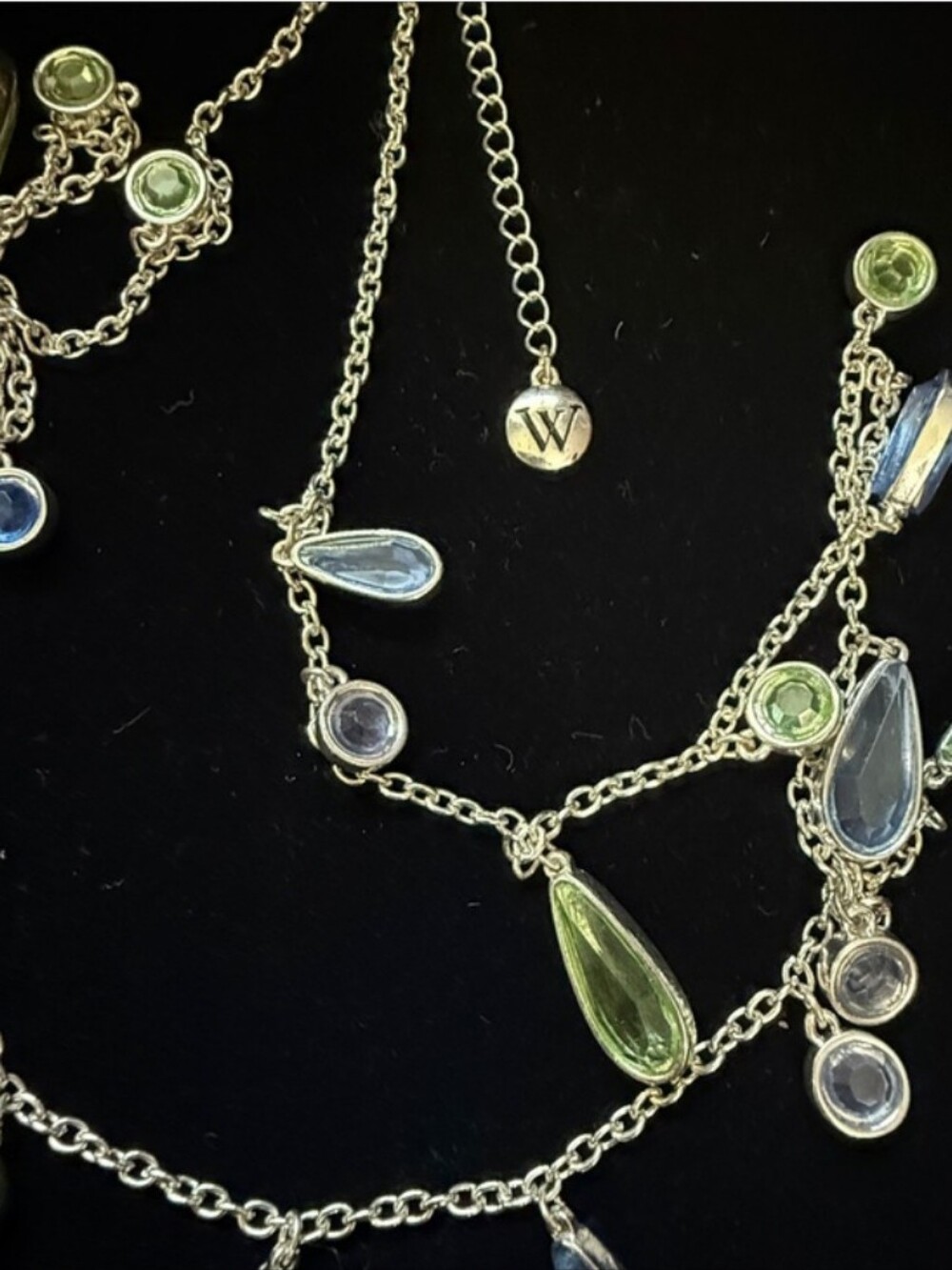 White House Black Market- Multi-Gem Teardrop Necklace (Green/Blue)🩵💚